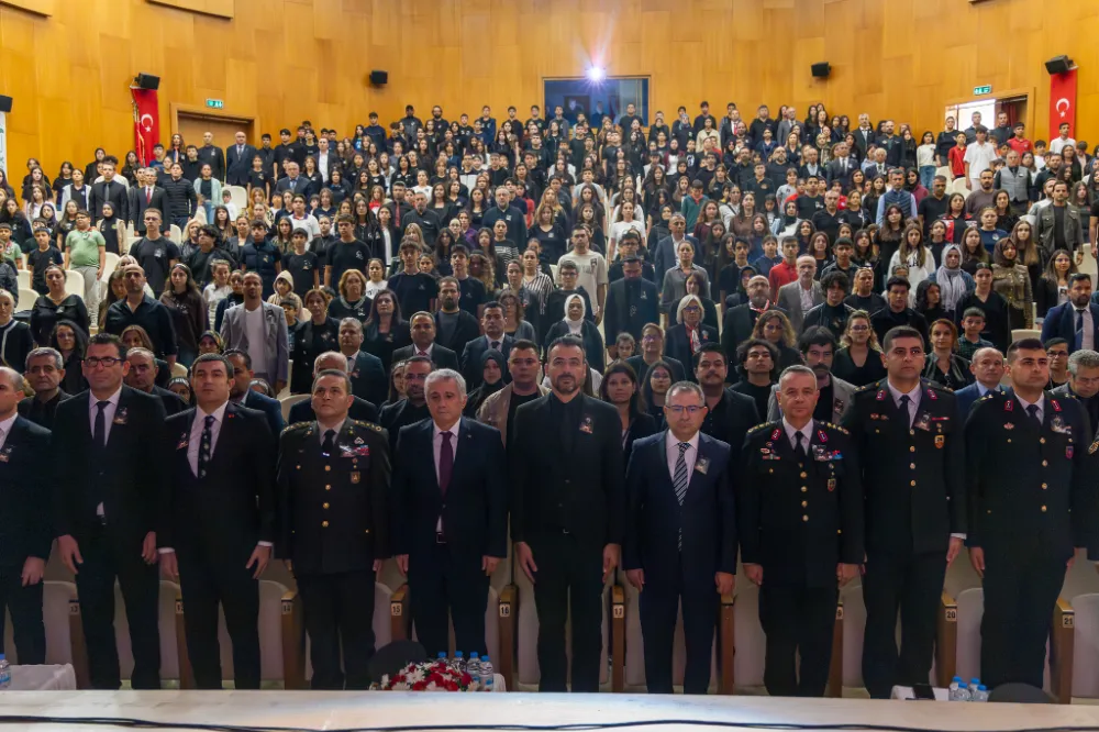 MANAVGAT’TA 10 KASIM ATATÜRK’Ü ANMA PROGRAMI DÜZENLENDİ 