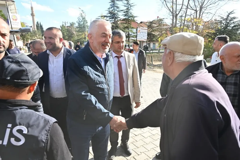 Başkan Başdeğirmen Sücüllü köyünde vatandaşlarla buluştu