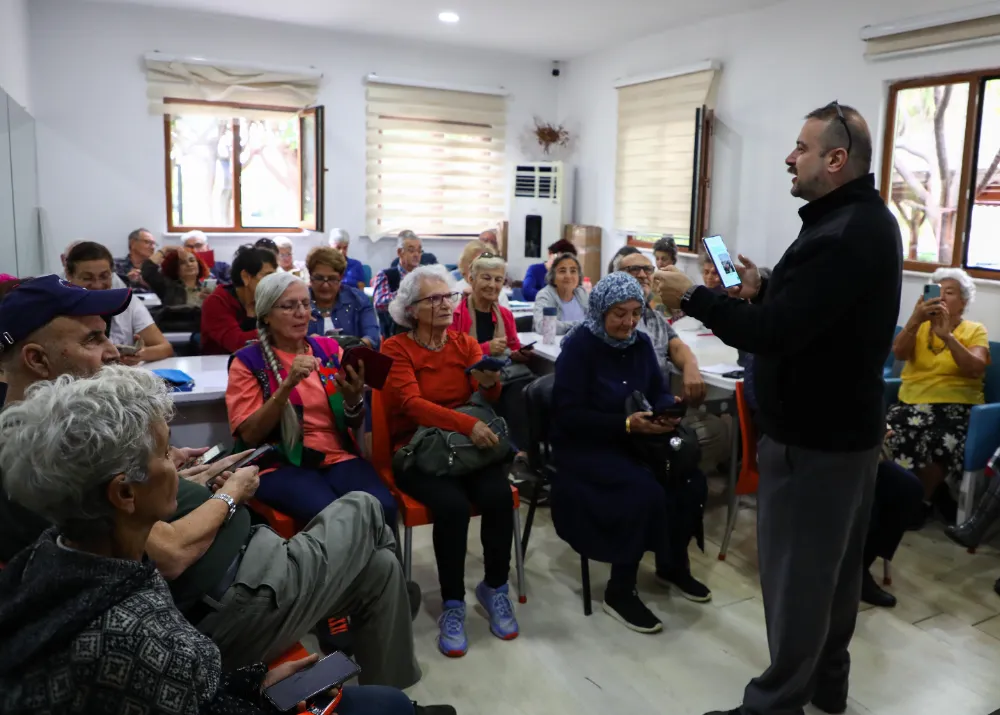 Dijital çağın kapıları yaş almış bireylere açılıyor
