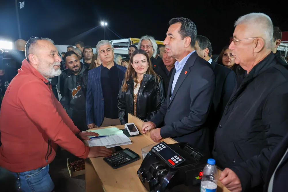 CHP heyeti hal esnafını ziyaret etti