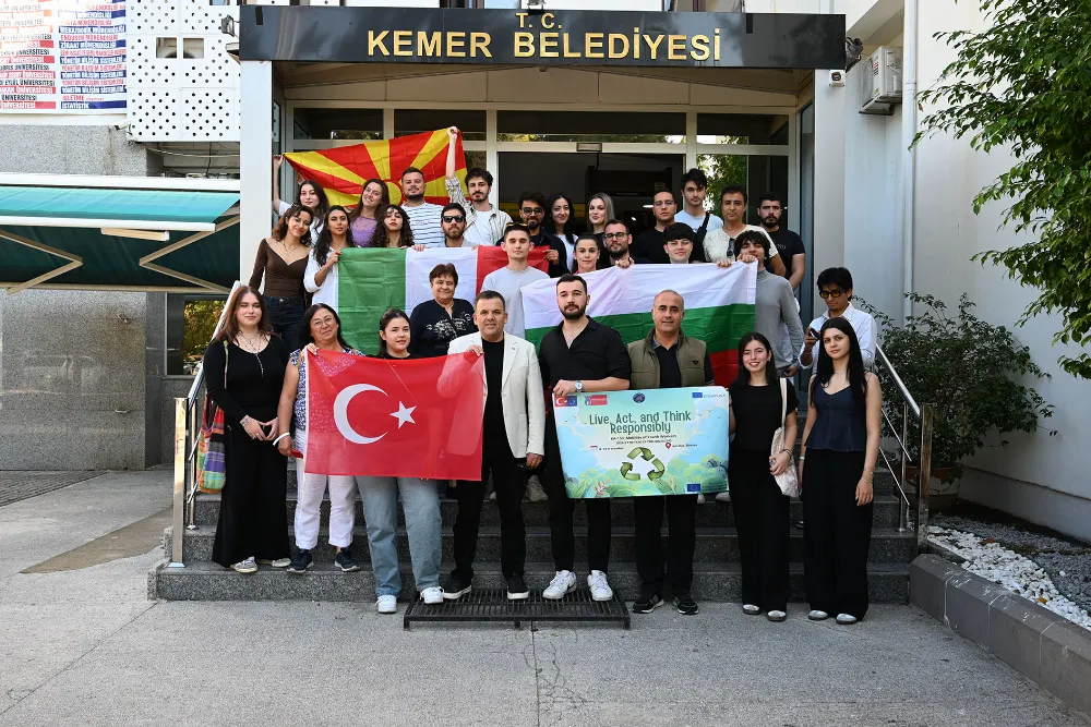 Erasmus öğrencilerinden Kemer Belediyesi’ne ziyaret
