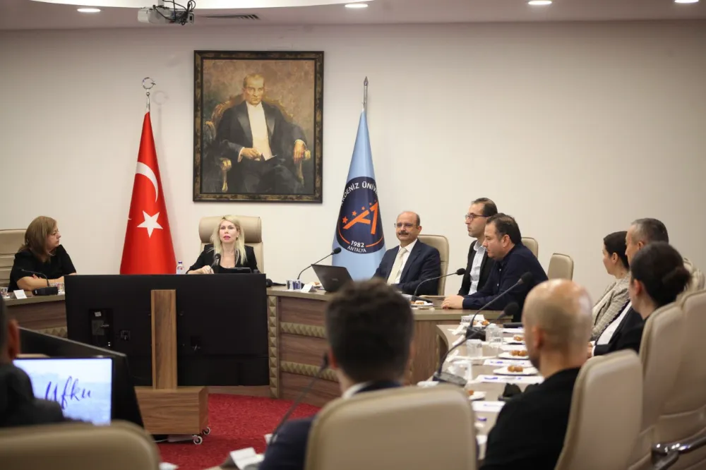 Akdeniz Üniversitesi Öğretim Üyesine Türk Kültür ve Sanatına Katkı Ödülü