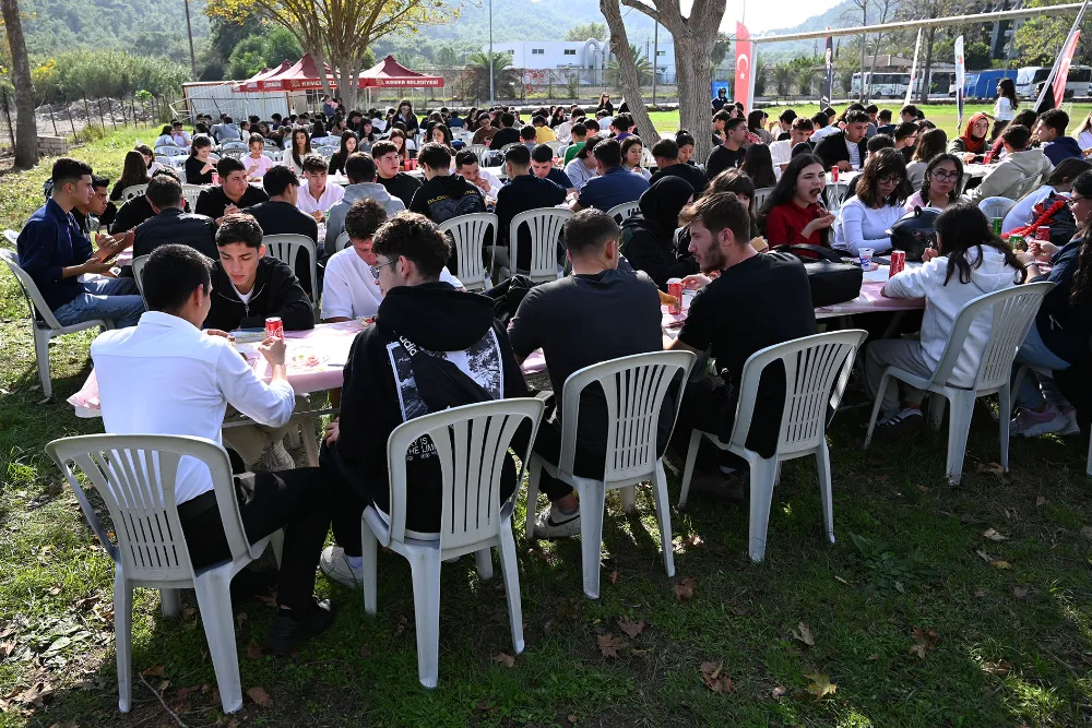 Başkan Topaloğlu’na iki anlamlı sürpriz