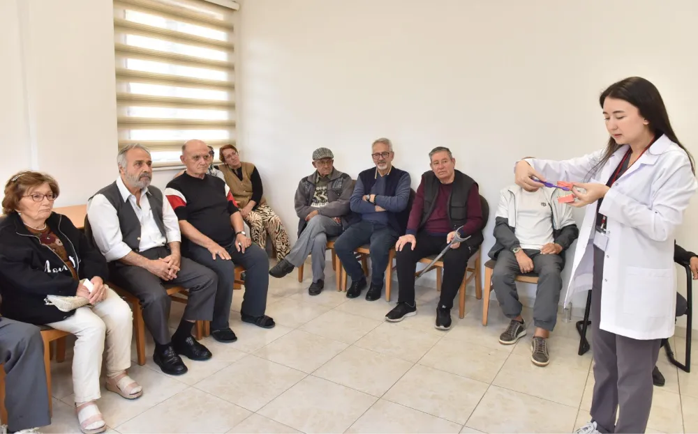 Kepez’in huzurevi sakinlerine ağız ve diş sağlığı taraması