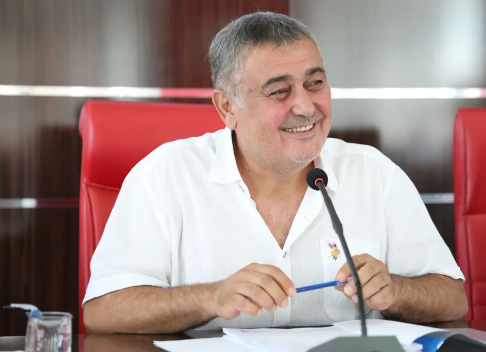 BAŞKAN YILDIRIM; ÖĞRETMENLER GELECEĞİ ŞEKİLLENDİREN EĞİTİM NEFERLERİDİR