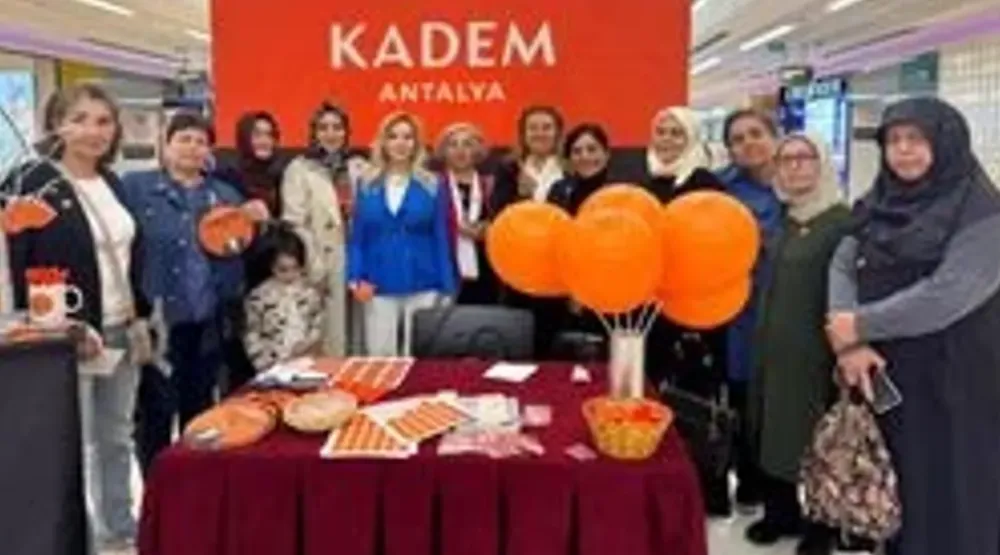 AK Kadınlar turuncu rozetle farkındalık oluşturdu
