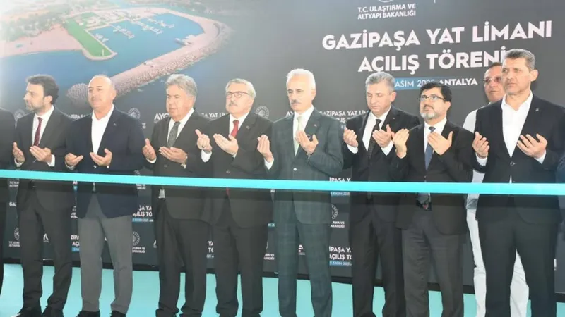 Gazipaşa yat limanı hizmete açıldı