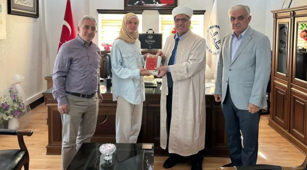 Polonyalı Alexandra Müslüman oldu, adını Ayşe olarak değiştirdi