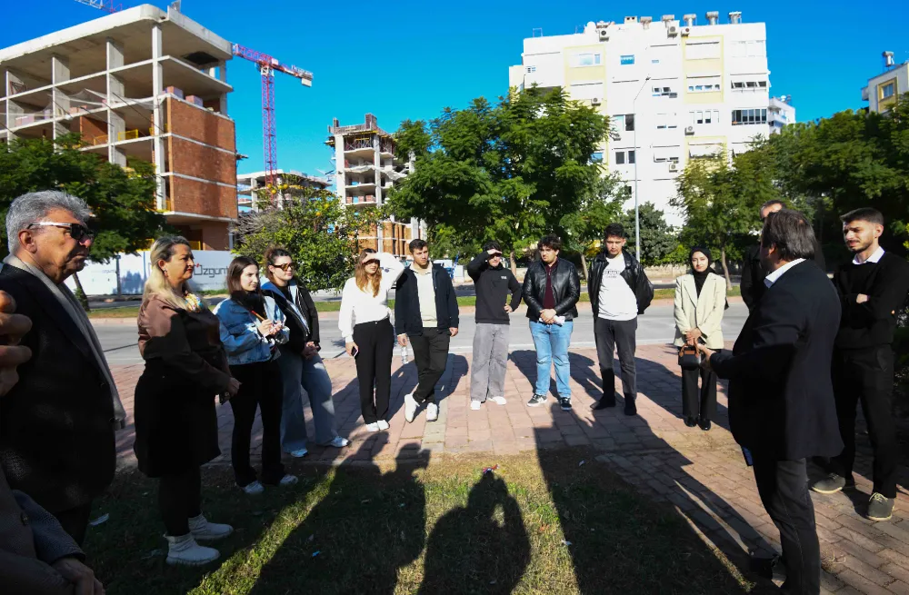 Akdeniz Üniversitesi’nden Muratpaşa Dostluk Parkları’na ziyaret