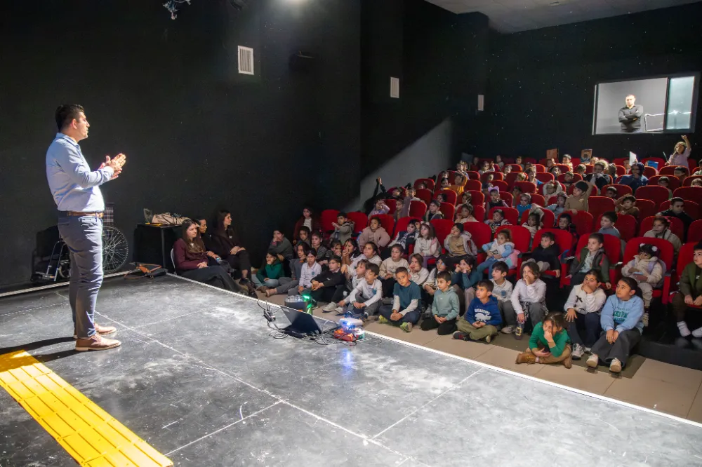 Minikler “Bir Saksı Bir Umut” projesiyle toprakla buluştu