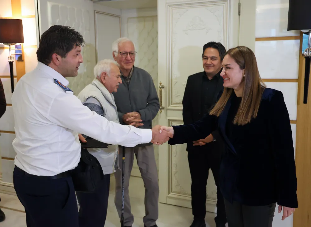 Antalya’da belediye şoföründen örnek davranış