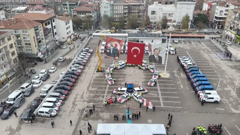 Amasya’da emniyet ve jandarmaya 71 yeni araç teslim edildi