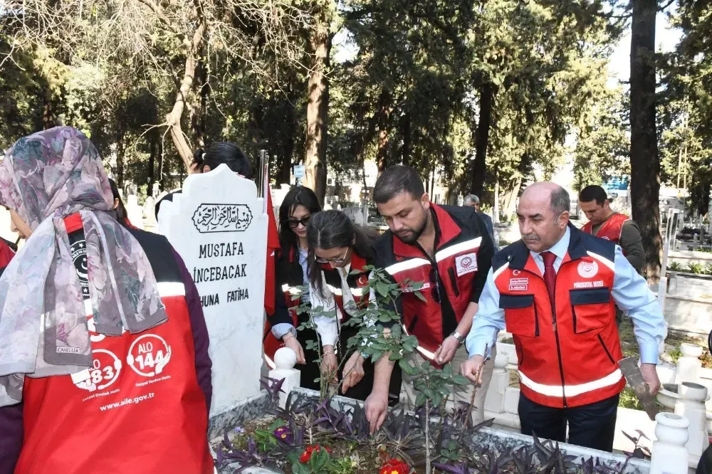İl Müdürümüz Galip SÖKMEN Tarafından Şehit Kabri Ziyareti Gerçekleştirildi