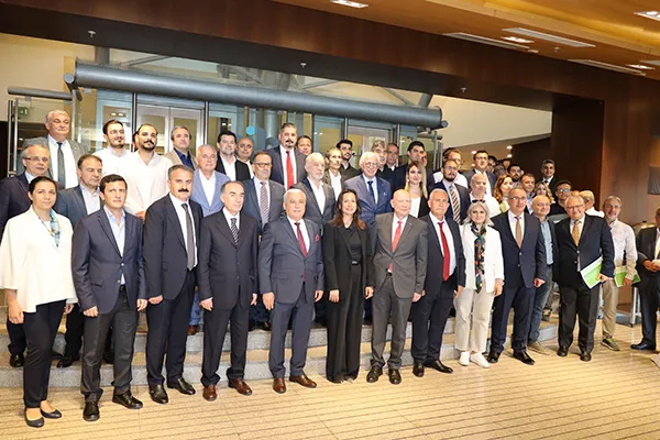 Egeli zeytin zeytinyağı ihracatçıları ambalajlı ihracatı ödüllendirdi