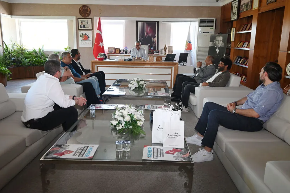 Kemer’de çıkan orman yangını büyümeden söndürüldü