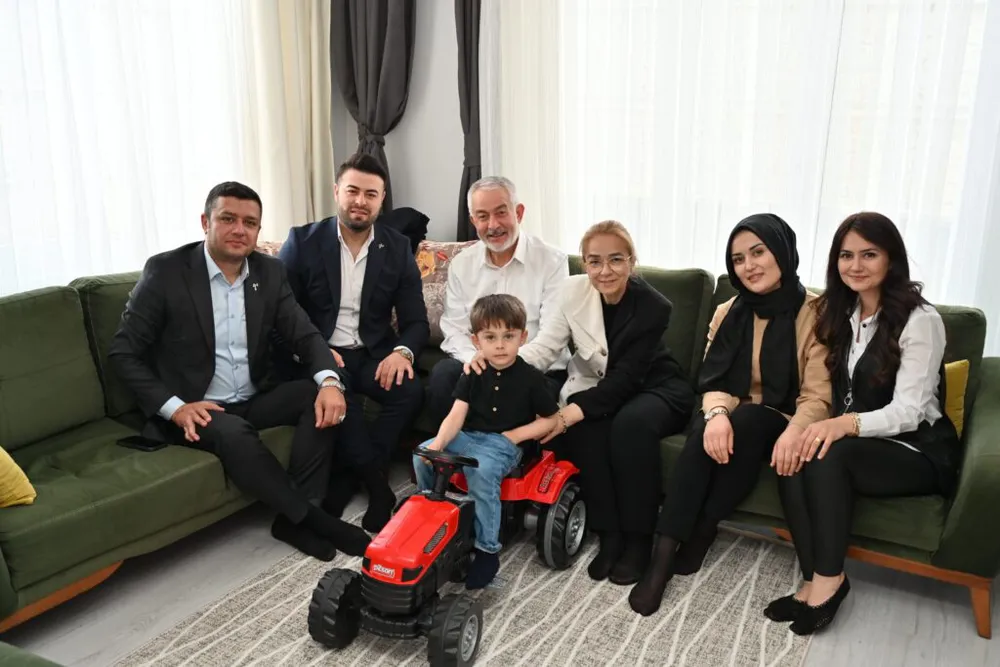 Başdeğirmen çiftinden bayramda anlamlı ziyaret