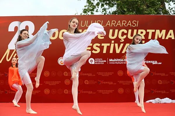 Antalya’da 23 Nisan coşkusu başladı