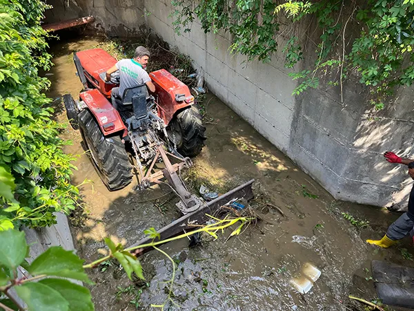 Kemer’de dere temizliği