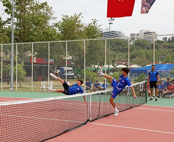 Ayak Tenisi ’19 Mayıs Kupası’ için oynandı