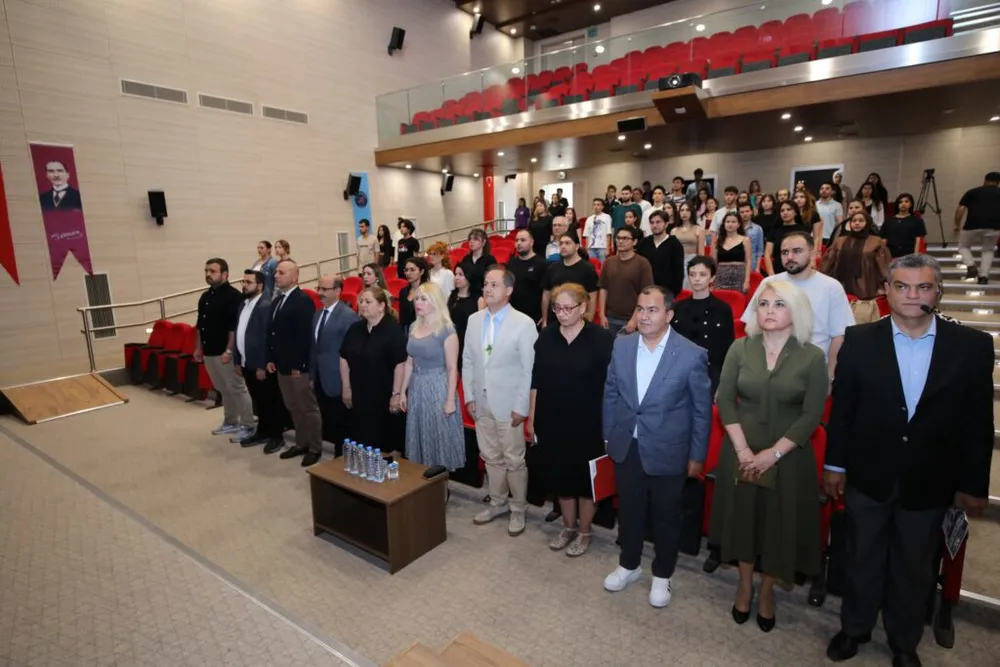 Akdeniz Üniversitesi İletişim Fakültesi panelinde ajans haberciliği ele alındı