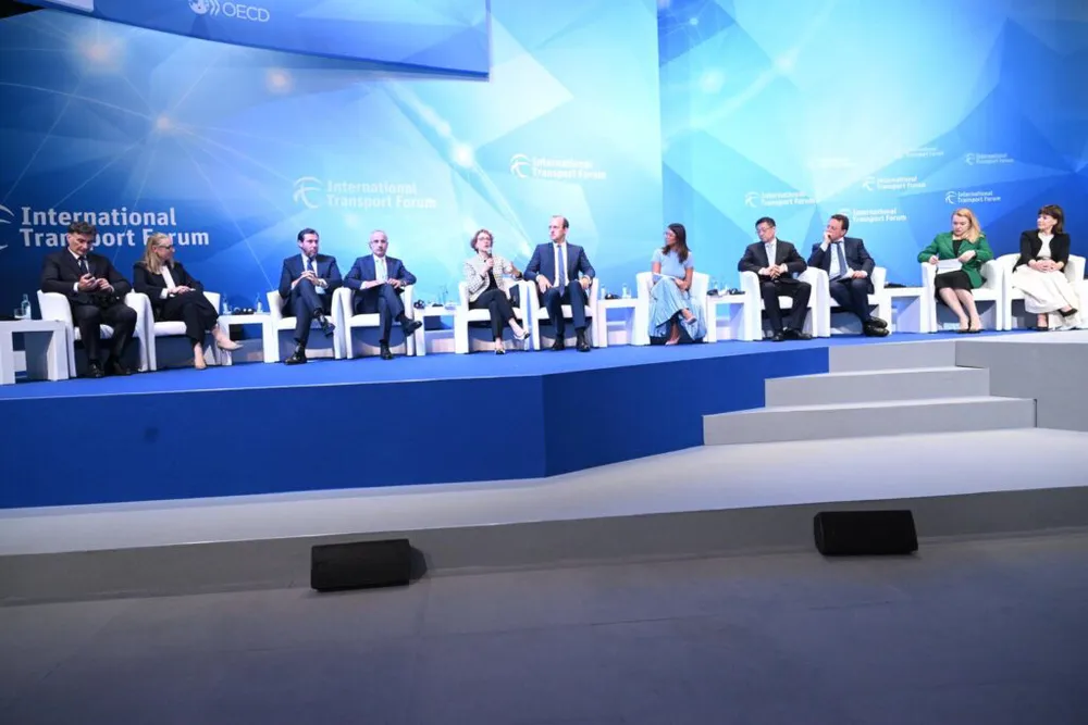 KALKINMA YOLU İLE BÜTÜN AVRUPA’YA ULAŞACAĞIZ