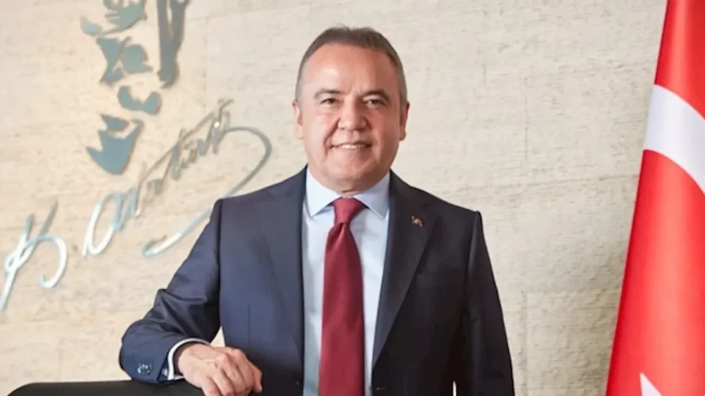 Antalya Büyükşehir Belediyesi’nde Bürokratik Tasfiyeler: Siyasi Gerilim Derinleşiyor