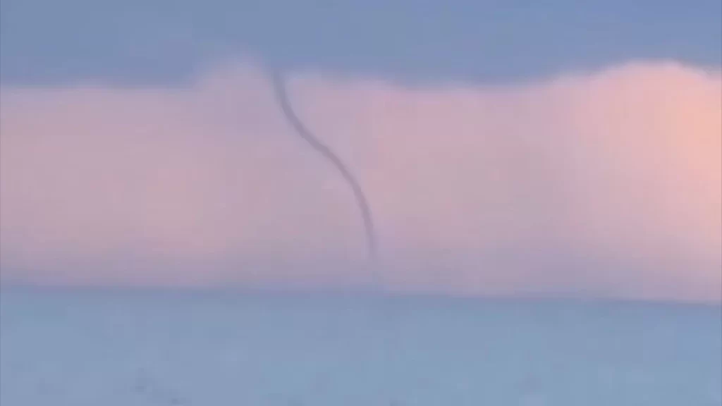 Alanya’da denizde hortum paniği